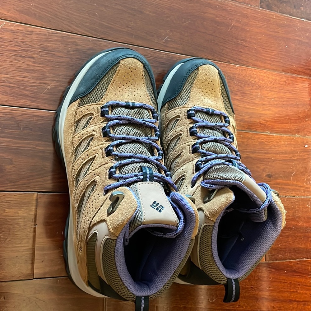 Columbia Hiking boots classics